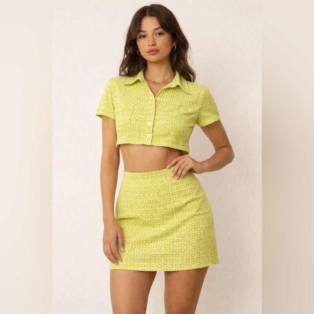 Motel 2-Piece Green Geometric Print Set – Crop Top & Mini Skirt